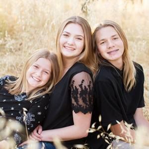 Meet your Posher, Dana